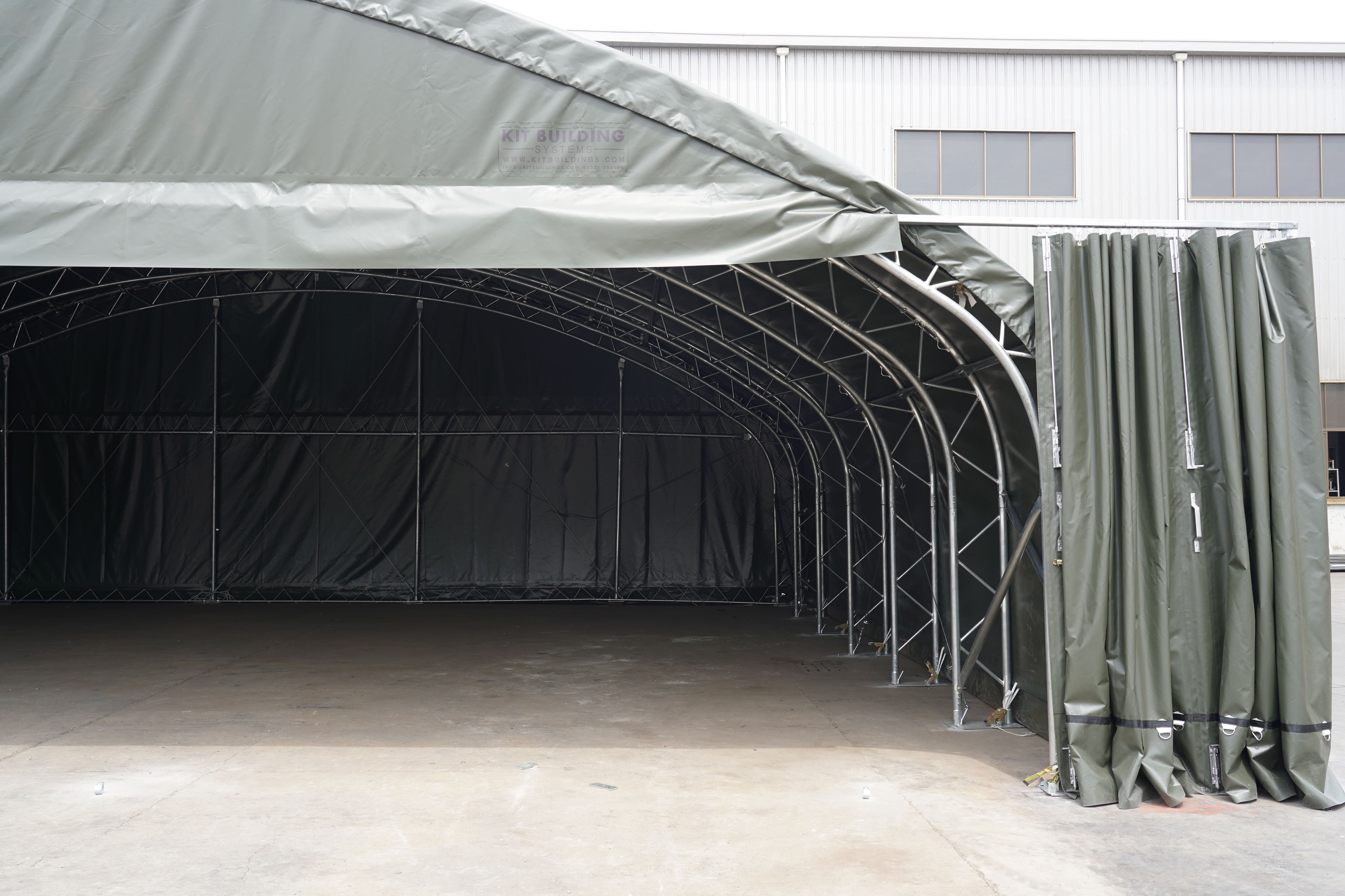 Hangar de aeronaves | Verde
