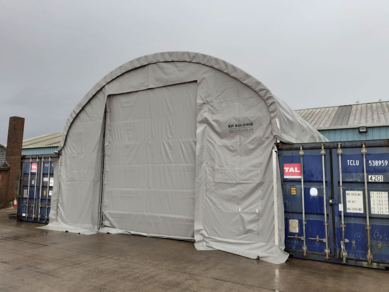 Vão de 6m (20ft) | Toldos para Contêiner 20ft de Largura, 6,5ft de Altura (6m x 2m)