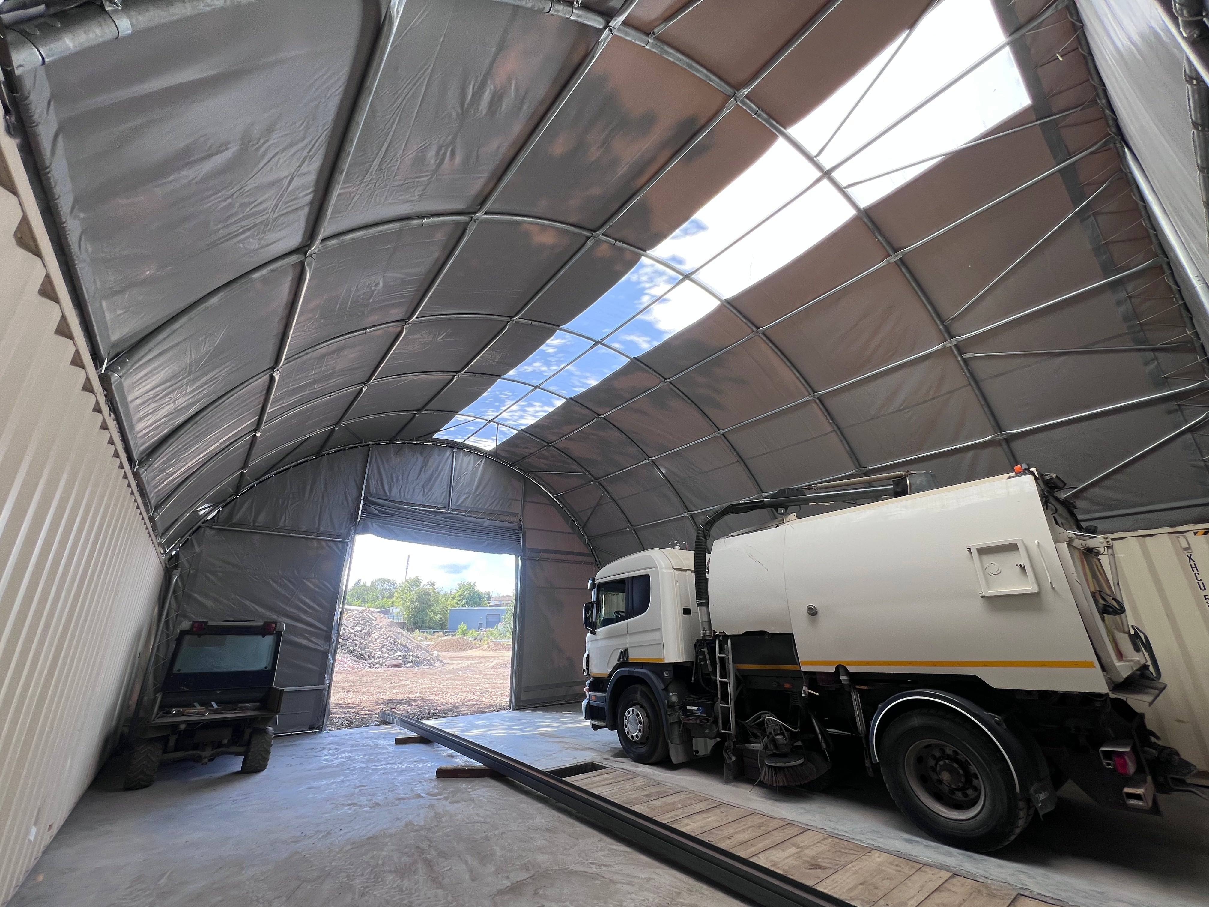 Vão de 10m (33ft) | Toldos para Contêineres - 33ft x 12ft (10m x 3,6m)